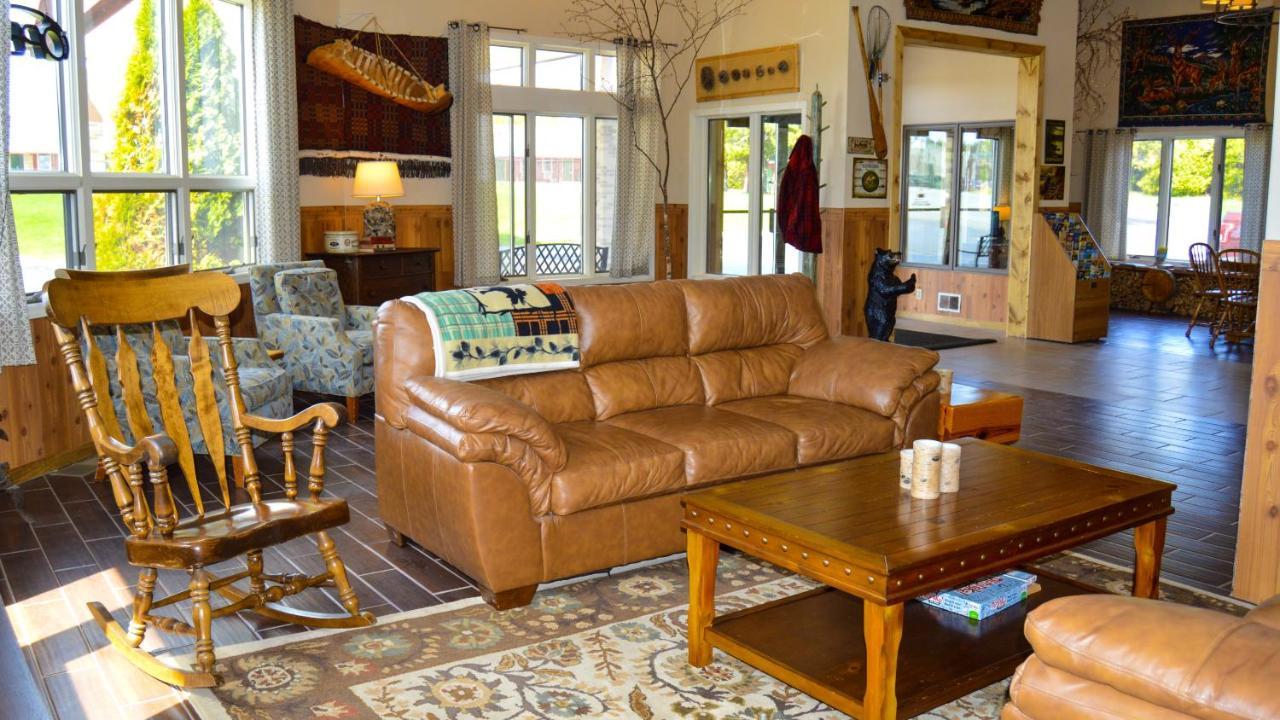 Cedar Hill Lodge Saint Ignace Exteriér fotografie