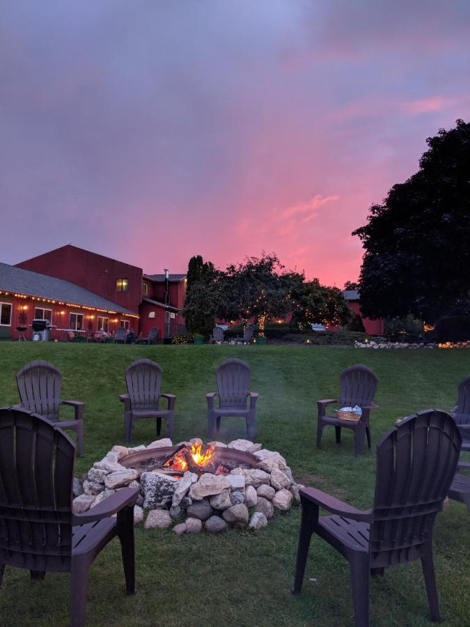 Cedar Hill Lodge Saint Ignace Exteriér fotografie