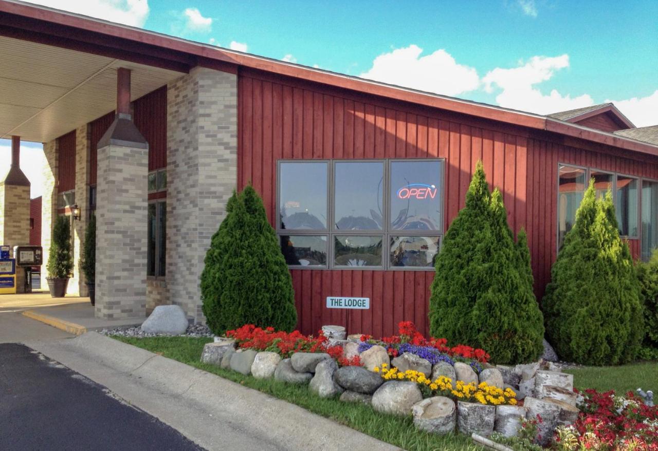 Cedar Hill Lodge Saint Ignace Exteriér fotografie