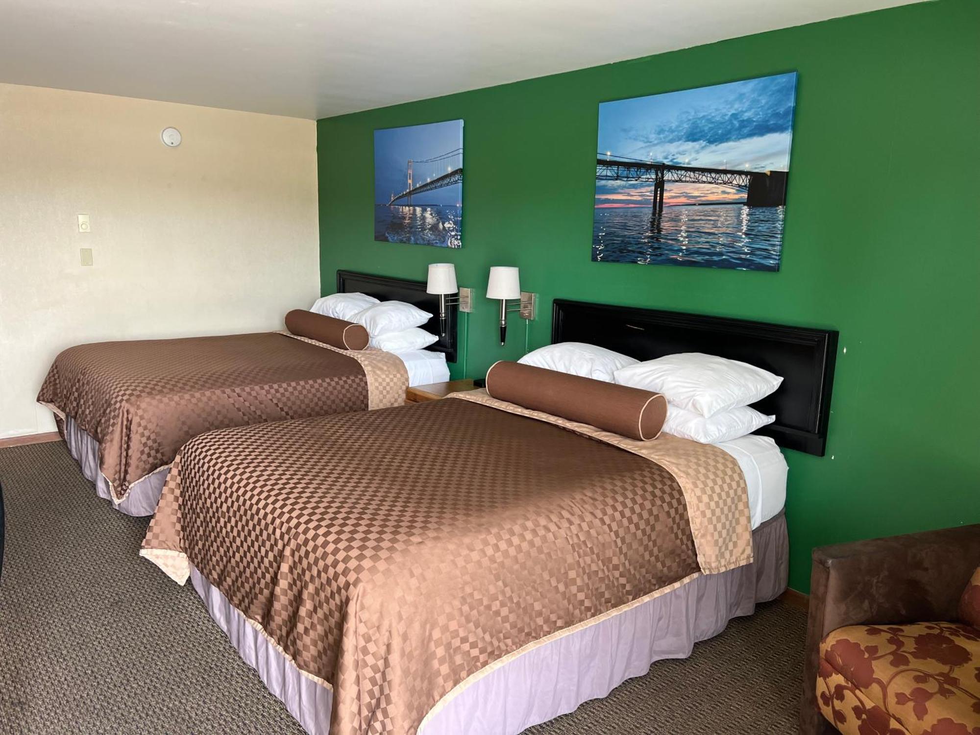 Cedar Hill Lodge Saint Ignace Exteriér fotografie